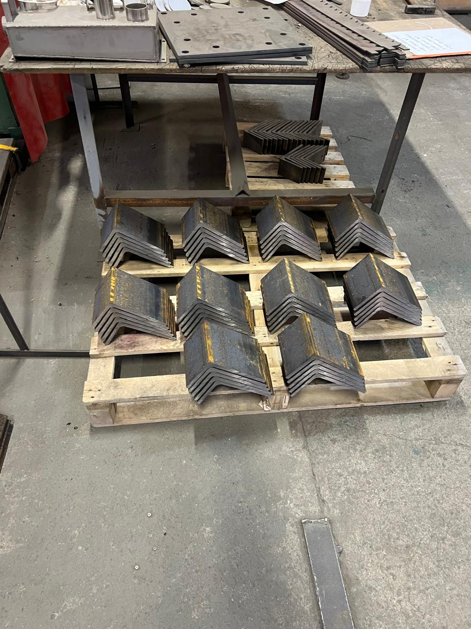 Закладные детали МН-1